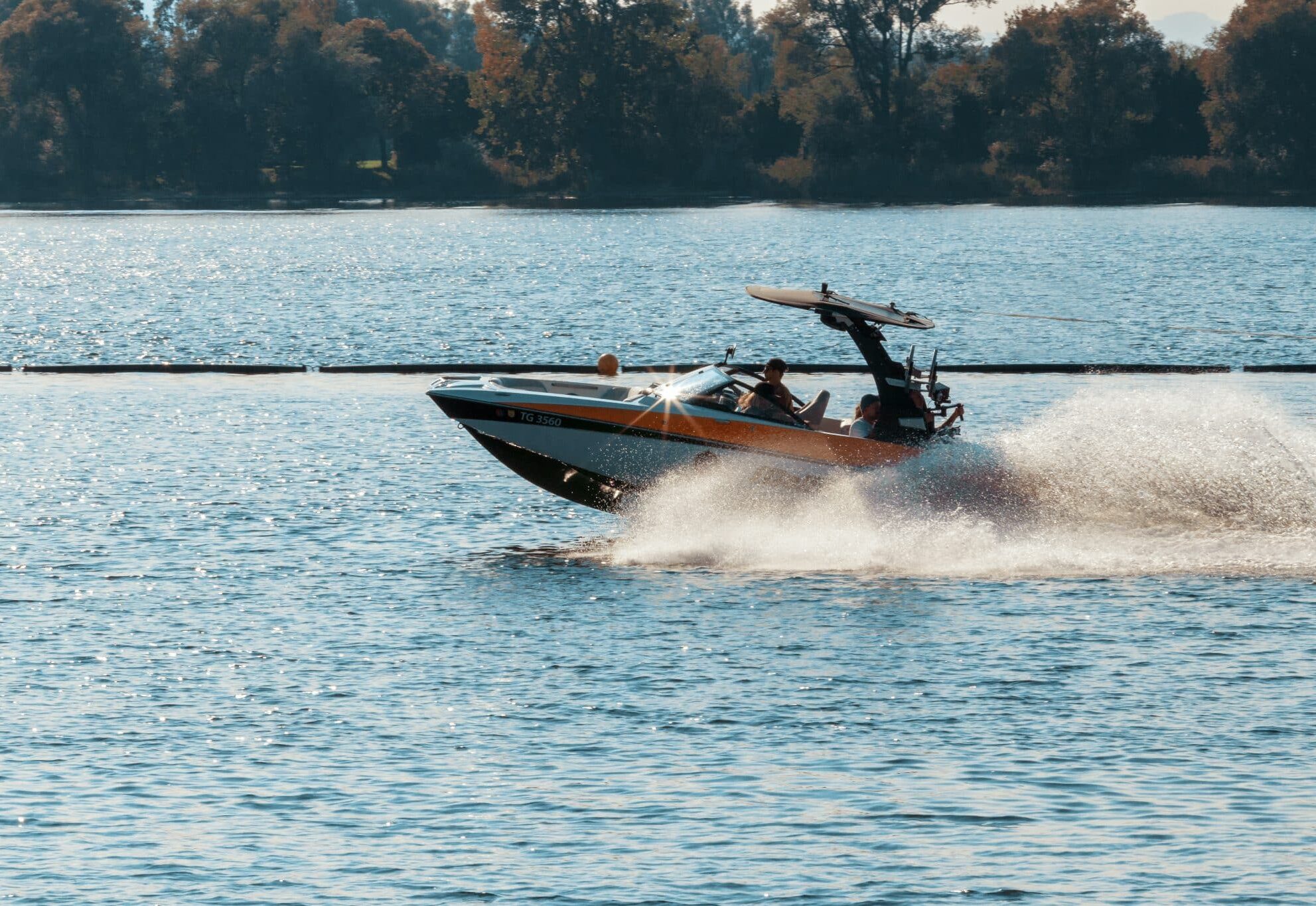 Ein Boot am See